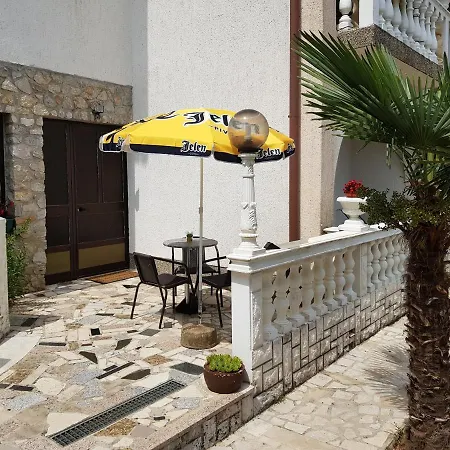 Apartments Dora And Tonka Krk Porat  Exterior foto