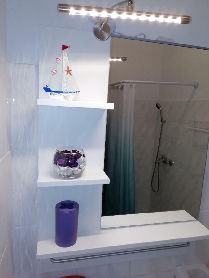 Dora And Tonka Krk Apartman *